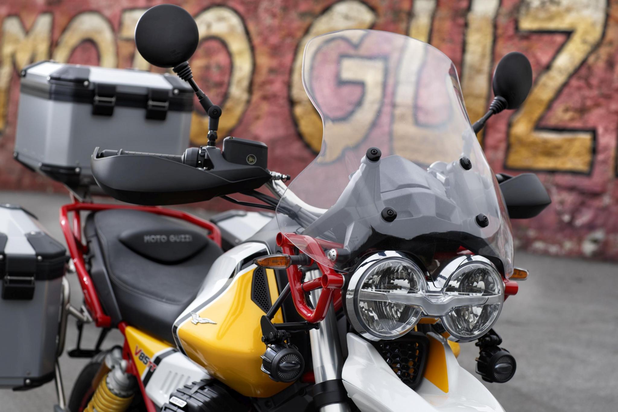 Original windshield Touring for Moto Guzzi V85 TT