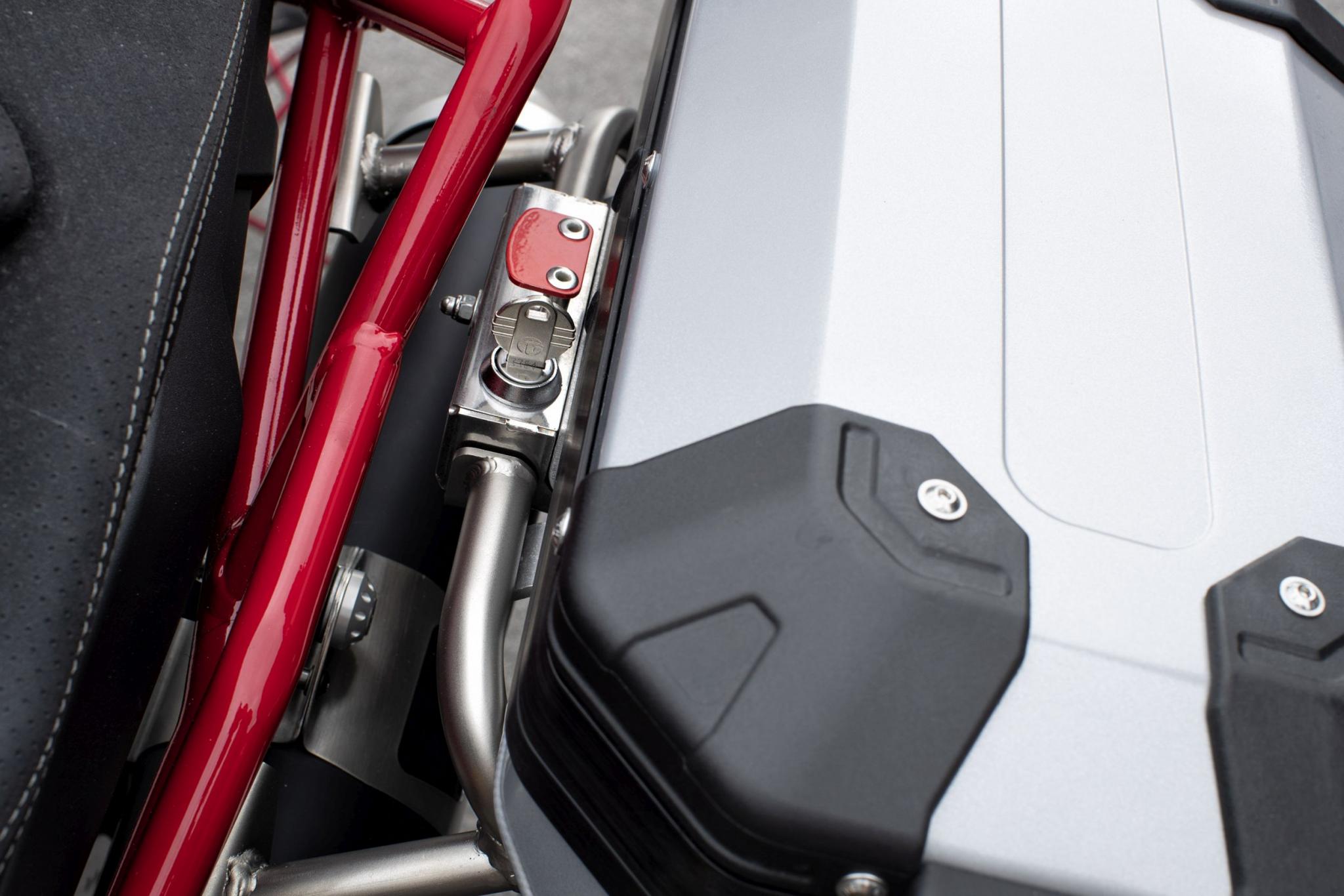 Original aluminum luggage set Moto Guzzi V85 TT